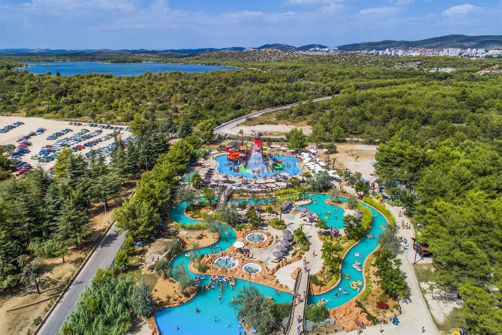 Amadria Park Family Hotel Jakov 希贝尼克 外观 照片
